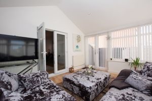 Family/Dining Room- click for photo gallery